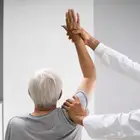 أخصائي علاج طبيعي