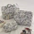 شنطة ميكب باحجام مختلفه موجوده بمتجري والتوصيل مجانا ورخيص