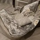طقم كنب وبساط ومساند ظهر وطقوم غرف نوم وغيرها