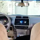 شاشة برادو مع شاشات مراتب خلفيه