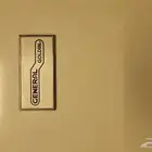 فريزر عامودي للبيع ب200