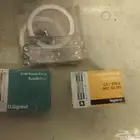 فيوز كبير 3 كراتين وصغير 8 كراتين وجلد 7