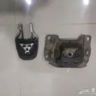 للبيع كراسي قير وسطب خلفي فورد فوكس