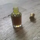 دهن عود اصلي صافي معتق ومسك اسود وعنبر وورد وياسمين وخلطات