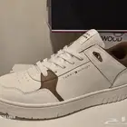 حذاء كاجوال اصلي من تومي هيلفيغر مقاس 44