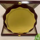 درع نحاس مع خشب