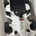 سيارة أطفال نظيفة استخدام بسيط ناقصه شاحن علي سوم