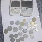 عملات قديمة و2 جوال بلاك بيري للبيع