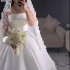 فستان عروس مع طرحة وجيبون ب700