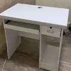 طاوله حق مكتبه و حق قيمنق قابل للتفاوض اثنينهم و ب 100