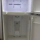 للبيع ثلاجه فيه خراب بسيط