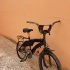 سيكل اندنوسي شاريه قب سنتين استخدمته سنه وحده بس مسوم ب 120