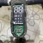 سكوتر للبيع يطفي يشتغل مع الشاحن على السوم