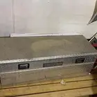 يركب للسيراء فاكه منه