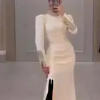 فستان للبيع