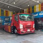 سطحه لنقل جميع السيارات