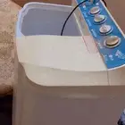دولاب و شاشه و غسالة ملابس ف حاله جيده على السوم