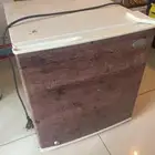 ثلاجة صغيرة للبيع