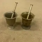 2 من النجره الزينه القديمه للبيع