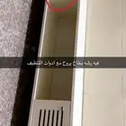 طاولة تلفزيون نظيفة