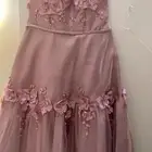 للبيع فستان لبس مره وحده ابيعه ب200