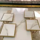 طاولة جديده مافيها كسر  معها طاولات خدمه