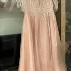 فستان مستعمل مره وحدة فقط للبيع