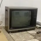 تلفزيون و ثنين مسجل راديو