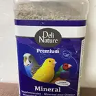مكملات غذائية وكالسيوم دائري