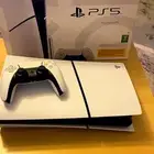 بلاي ستيشن5 سليم للبيع شبه جديد مع يد وحده وتحميل فيفا 1TB