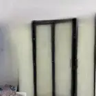 اثنين دولاب ملابس واحد مكسور الباب طاوله كبيره مشطوبه نقيزه