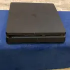 للبيع سوني 4 نضيف ولا فيه خرب ابدن