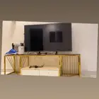 شاشه وطاولة