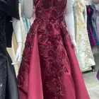 فستان شريته ب500 ولا لبس ولا مرة لسبب ضروف عائليه