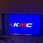 شاشتين مكسوره