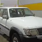 للبيع جيب نيسان 2001