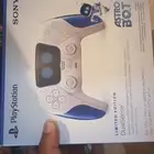 يد بلاستيشن 5 نسخة استرو بوت شكل القديم جديده