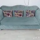 كنب للبيع نظيف.