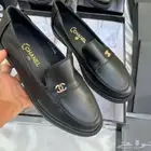 حذاء شانيل