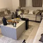 طاولة 6 خدمة رخام للبيع المستعجل