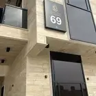 للإيجار شقة مميزة في عمارة راقية بحي(ظهرة لبن)