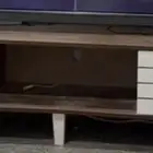 طاوله مع ادراج وطاوله شاشه