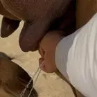 خلفه معها قعود