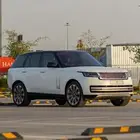 مصور سيارات فارهه بسعر بمتناول الجميع .
