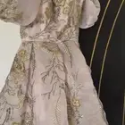 فستان مستعمل للبيع جديد ونظيف