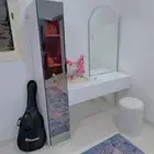 للبيع سريرنفر ونص مع تسريحه استخدام اقل من شهر