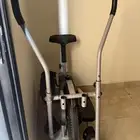 دراجه رياضه ثابته شبه جديده يبغالها شد صامل الرجل بس