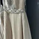 فستان كسرات جميل مستعمل مرة وحده