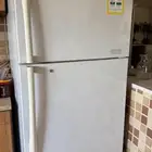 ثلاجة للبيع