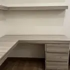 طاولة مكتب للبيع